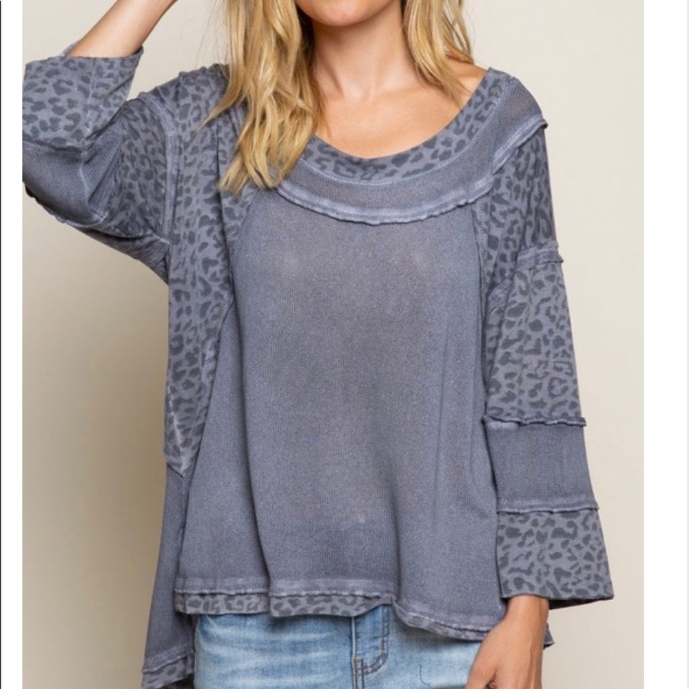 POL CHARCOAL LEOPARD PRINT KNIT TOP 🥰